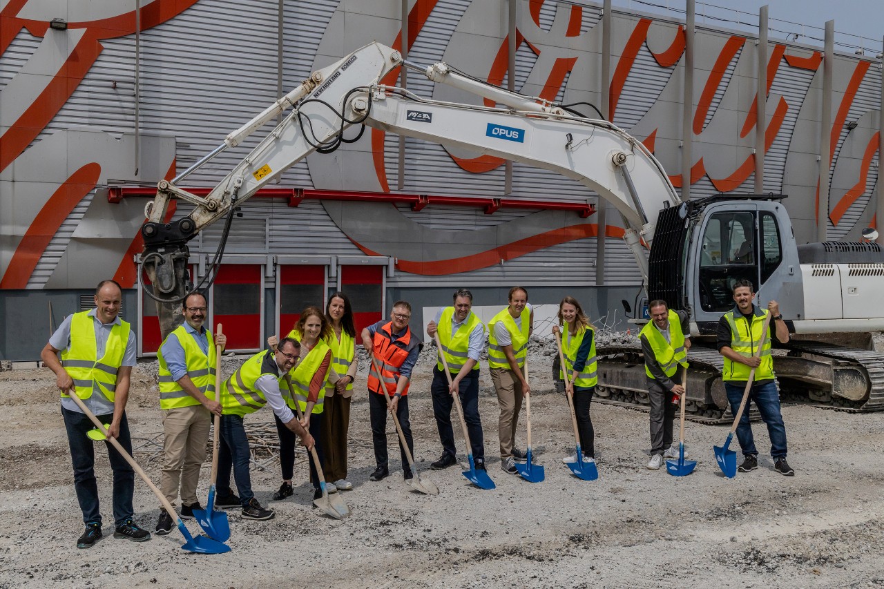 New state-of-the-art High-Bay Warehouse