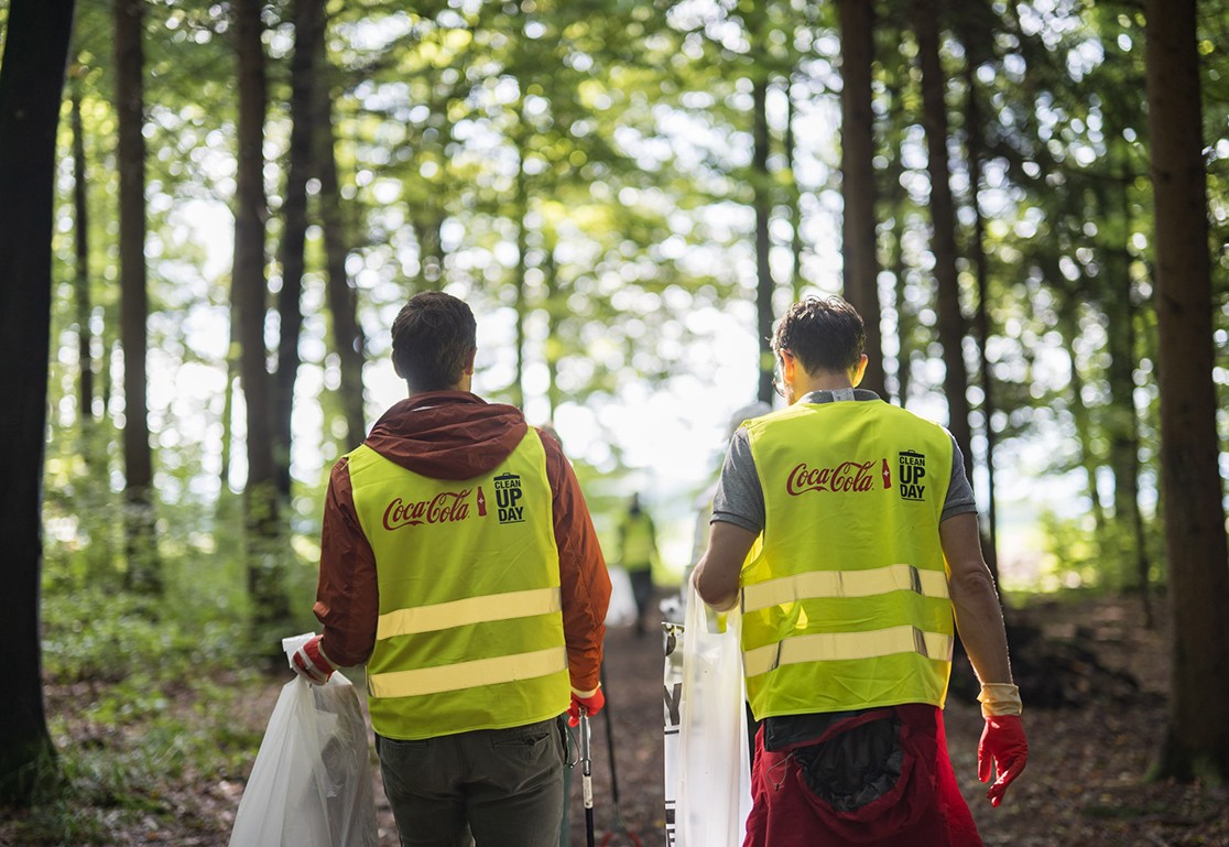 We Clean Up – le grand nettoyage des collaboratrices et collaborateurs Coca-Cola
