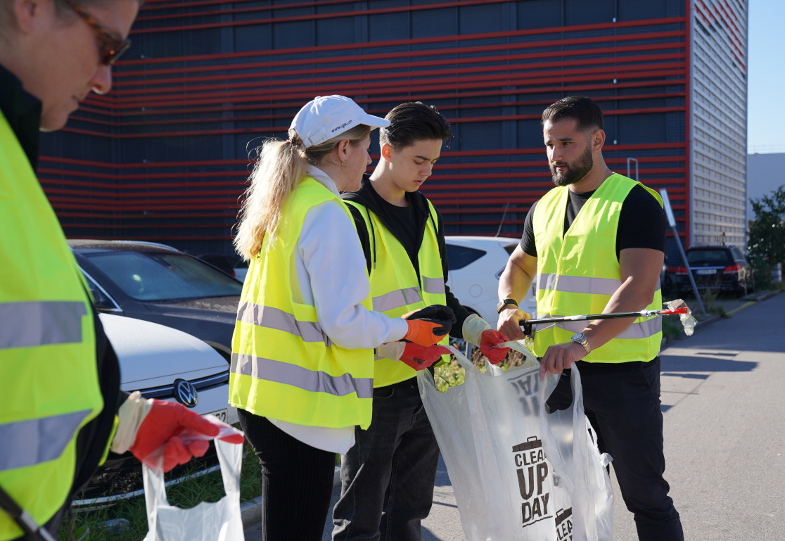 Clean_Up_Day_2025_03